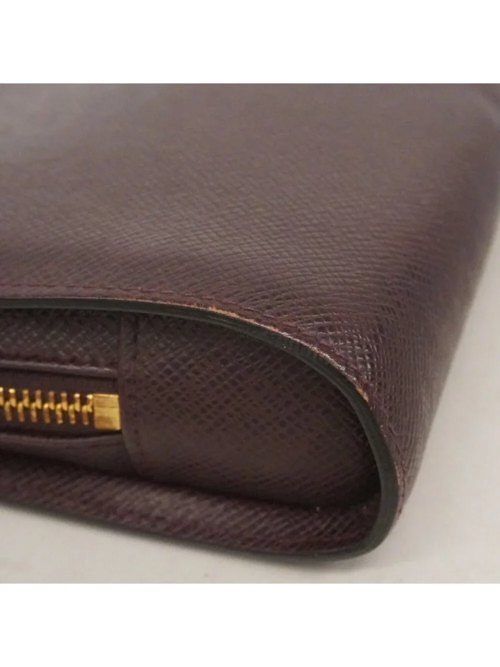 Louis Vuitton Clutch Taiga Baikal Acajou